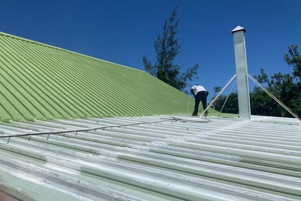 rénovation toiture nettoyage traitement de la rouille étanchéité Peinture thermique et Régulatrice de chaleur-10