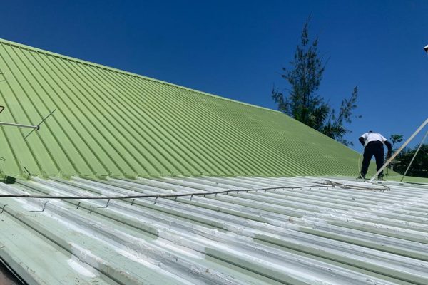 rénovation toiture nettoyage traitement de la rouille étanchéité Peinture thermique et Régulatrice de chaleur-9